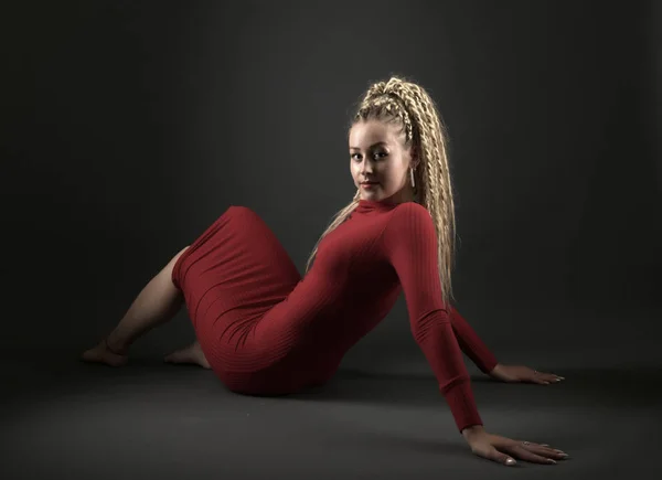 Sexy Kobieta Tańczy Dancehall — Zdjęcie stockowe