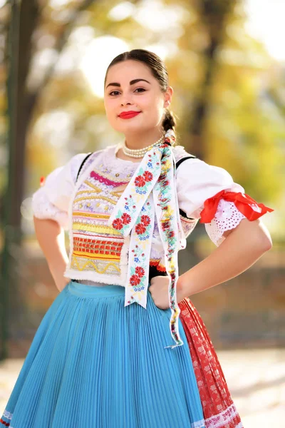 Jovem Bela Mulher Eslovaca — Fotografia de Stock