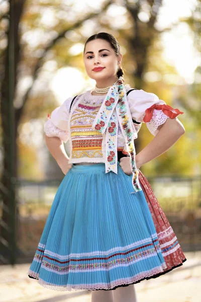 Jovem Bela Mulher Eslovaca — Fotografia de Stock