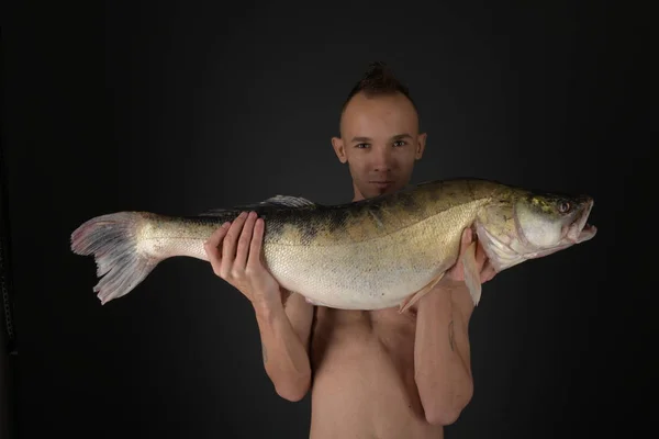 Pesca Pescador Trofeo Zander —  Fotos de Stock