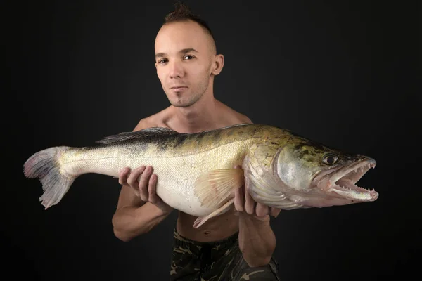 Pesca Pescador Trofeo Zander —  Fotos de Stock