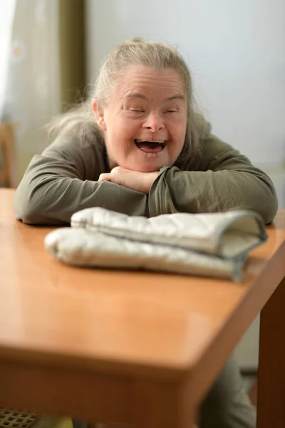 Syndrome Woman Kitchen Oven Gloves — Stock Photo, Image