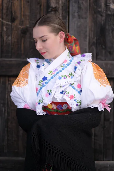 Slovakisk Folklore Traditionell Dräkt — Stockfoto