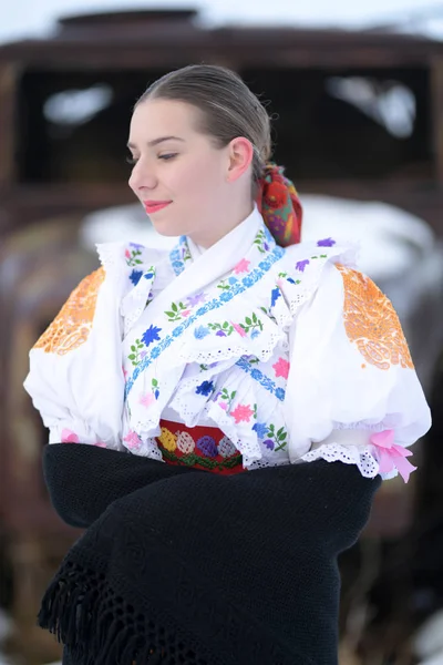 Slovenský Folklór Tradiční Kostým — Stock fotografie