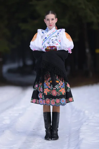 Slovaakse Folklore Traditioneel Kostuum — Stockfoto