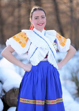 Slovak folklor. Geleneksel kostüm. Slovakça kız 