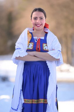 Slovak folklor. Geleneksel kostüm. Slovakça kız 