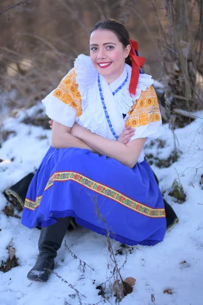 Slovenský Folklor Tradiční Kroje Slovenská Dívka — Stock fotografie