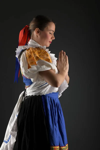 Slovakiska Folklore Traditionell Dräkt Slovakiska Flicka — Stockfoto