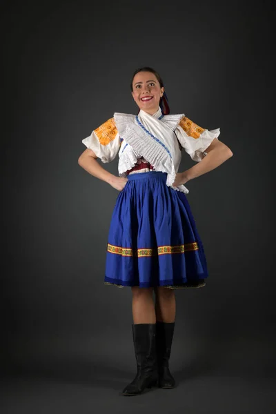 Slovakisk Folklore Traditionelt Kostume Slovakisk Pige - Stock-foto