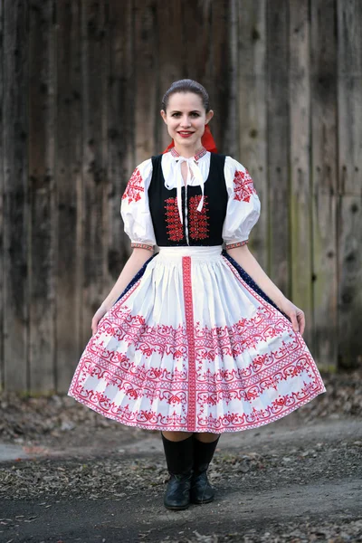 Geleneksel Elbiseli Güzel Slovak Kadın Slovakça Folklor — Stok fotoğraf