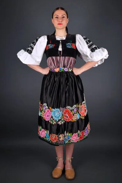 Folklore Slovaque Fille Folklorique Slovaque Portrait Studio — Photo