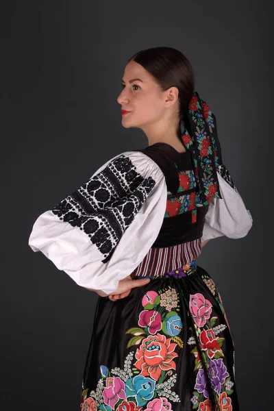 Folklore Eslovaco Chica Folklore Eslovaco Retrato Estudio —  Fotos de Stock