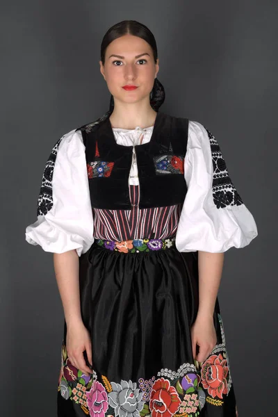 Slovenský Folklór Slovenské Folklorní Děvče Studiový Portrét — Stock fotografie