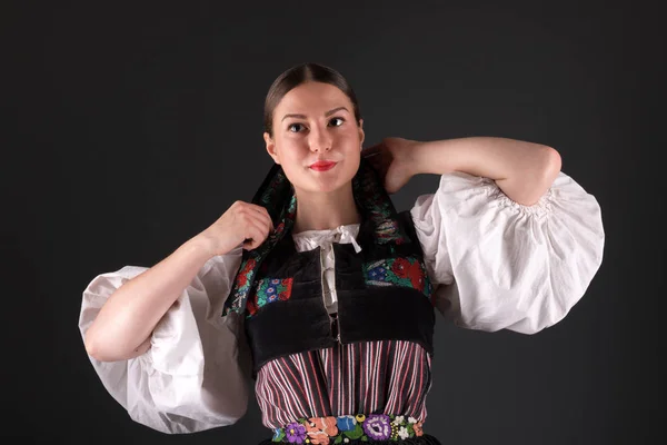 Folklore Slovaque Fille Folklorique Slovaque Portrait Studio — Photo