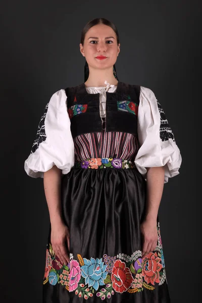 Folklor Słowacki Słowacka Dziewczyna Folkloru Portret Studio — Zdjęcie stockowe