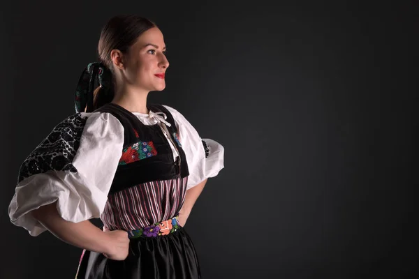 Folklor Słowacki Słowacka Dziewczyna Folkloru Portret Studio — Zdjęcie stockowe