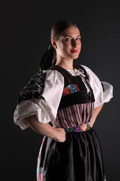 Slovakiska Folklore Slovakisk Folklore Flicka Studio Porträtt — Stockfoto