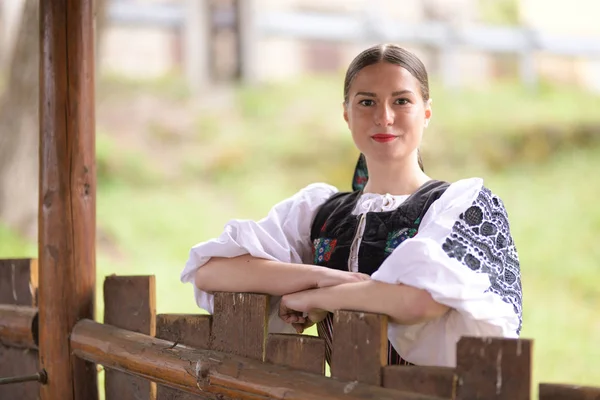 Folklor Słowacki Słowacka Dziewczyna Folkloru — Zdjęcie stockowe