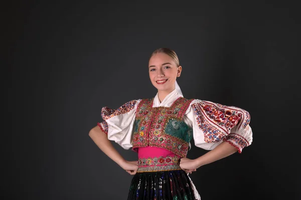 Szlovák Folklór Néptáncos Lány — Stock Fotó