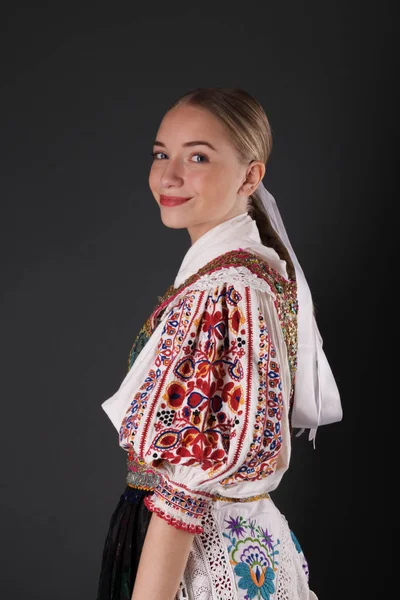 Slowaakse Folklore Slovaakse Folklore Meisje — Stockfoto