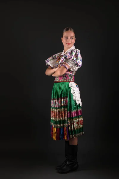 Slovakiska Folklore Traditionell Kvinna Kostym — Stockfoto