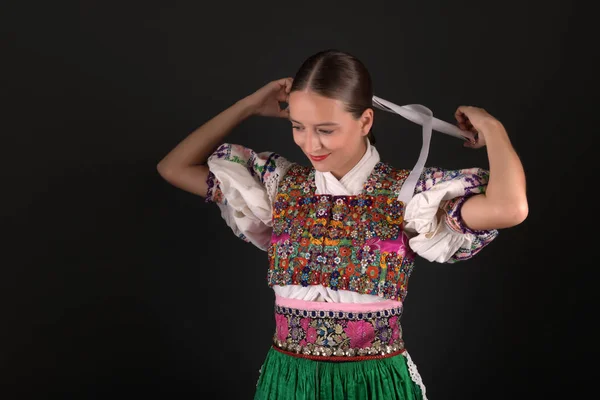 Slovak Folklorgeleneksel Kadın Kostümü — Stok fotoğraf