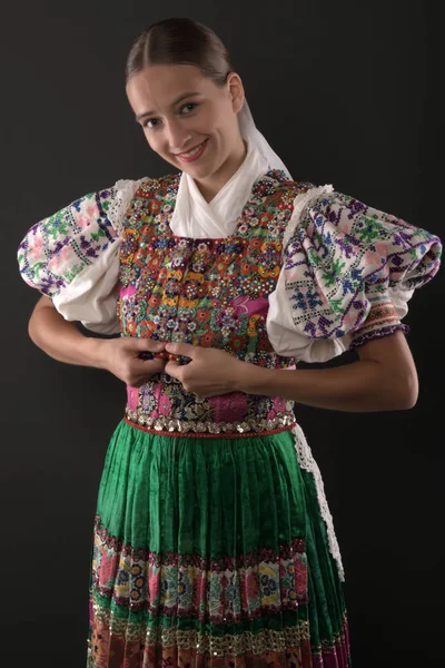 Slowaakse Folklore Traditionele Vrouw Kostuum — Stockfoto