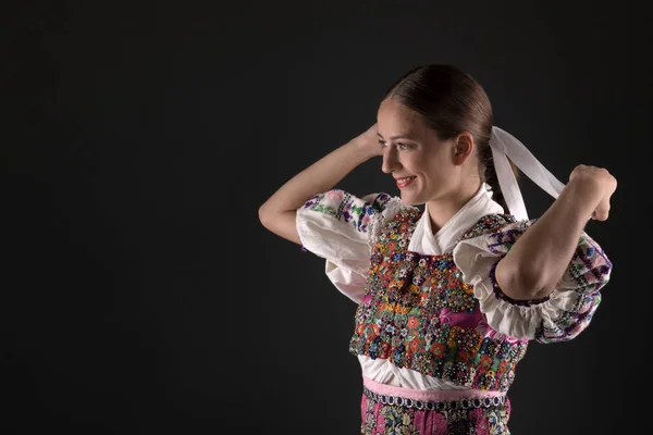 Slovak Folklorgeleneksel Kadın Kostümü — Stok fotoğraf