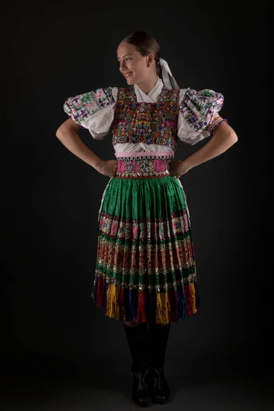 Slovakiska Folklore Traditionell Kvinna Kostym — Stockfoto