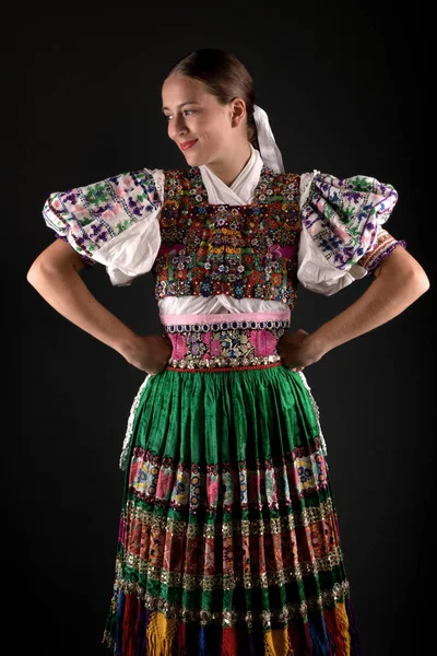 Slovakiska Folklore Traditionell Kvinna Kostym — Stockfoto