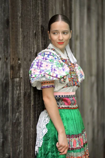 Slowaakse Folklore Traditionele Vrouw Kostuum — Stockfoto