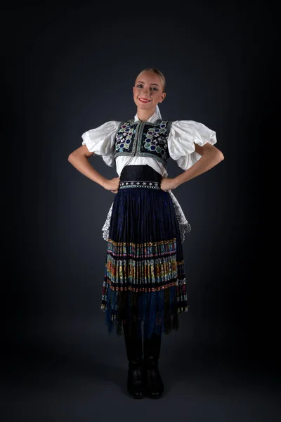 Szlovák Folklór Girl Stúdió Portré — Stock Fotó