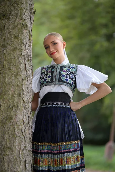 Folklor Słowacki Słowacka Dziewczyna Folkloru — Zdjęcie stockowe