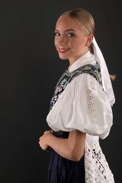 Slovenský Folklór Slovenské Folklorní Děvče — Stock fotografie