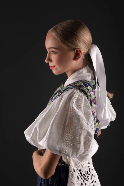 Slovakiska Folklore Slovakisk Folklore Flicka — Stockfoto