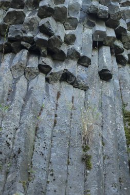 Kayalık dağın manzarası 