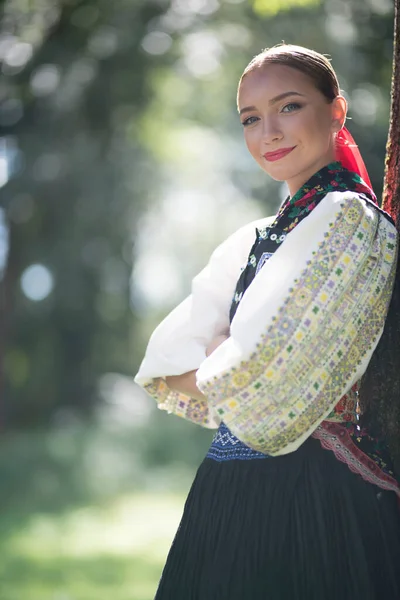 Slovak Halk Dansının bir parçası. Slovakça folklor.