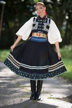 Slovak Halk Dansının bir parçası. Slovakça folklor.