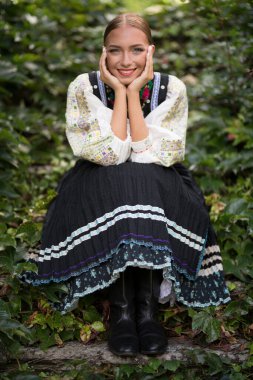 Slovak Halk Dansının bir parçası. Slovakça folklor.