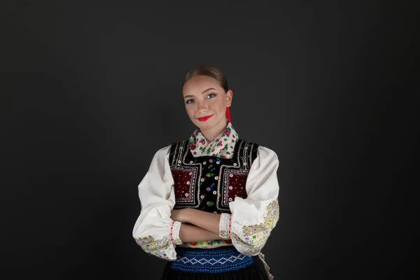 Szlovák Folklór Szlovák Folklór Lány Hagyományos Szlovák Népviselet — Stock Fotó