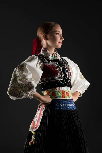 Szlovák Folklór Szlovák Folklór Lány Hagyományos Szlovák Népviselet — Stock Fotó