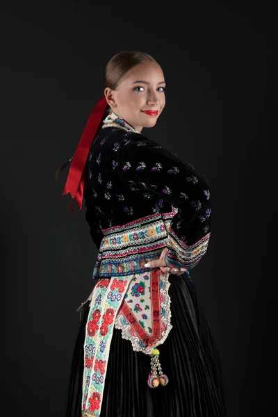 Szlovák Folklór Szlovák Folklór Lány Hagyományos Szlovák Népviselet — Stock Fotó