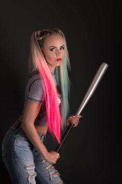 Beyzbol sopalı seksi kadın.