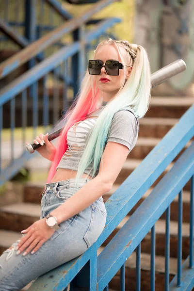 Portrait Une Jeune Femme Avec Batte Baseball — Photo