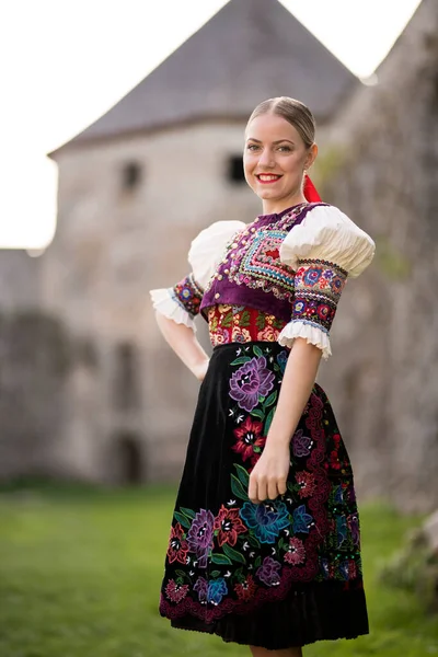 Folklore Eslovaco Traje Tradicional —  Fotos de Stock