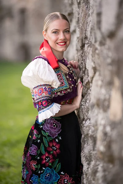 Slovakisk Folklore Traditionell Dräkt — Stockfoto