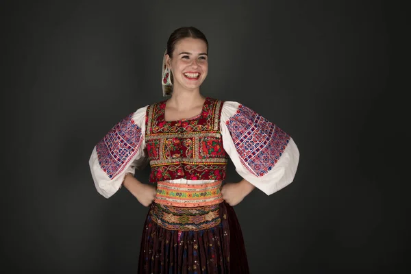 Joven Chica Hermosa Vestido Folklórico Eslovaco Folclore Eslovaco —  Fotos de Stock