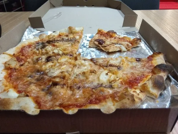 Pizza Pappeske Trebakgrunn Plass Til Tekst Ovenfra Pizzaleveranse Meny Med – stockfoto