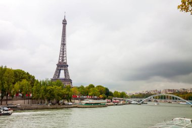 Seine Nehri ve Eyfel Kulesi, Paris, Fransa